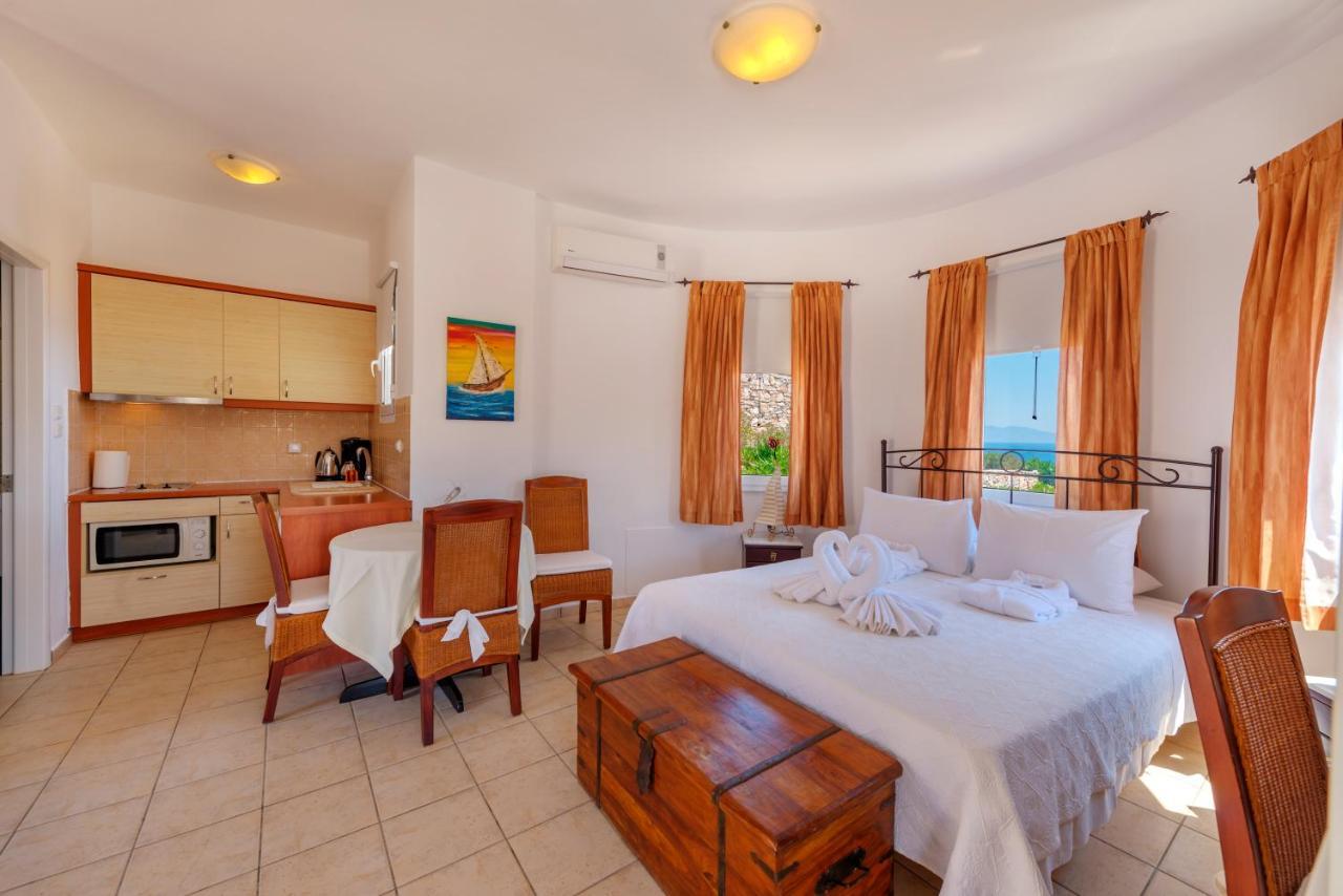 Sunrise Beach Suites Azolimnos Extérieur photo